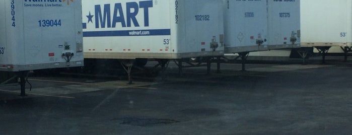 Walmart Distribution Center is one of SHIPPING / RECEIVING CUSTOMERS.