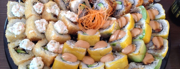 Sushi Tako Oishi is one of Lieux qui ont plu à Omar.