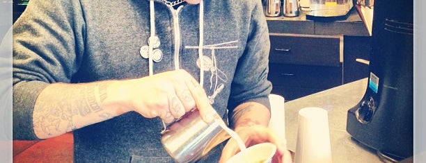 Highwire Coffee Roasters is one of Josh'un Beğendiği Mekanlar.