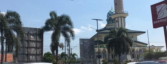 Dhoho Plaza Kediri is one of deni khan mahmud.