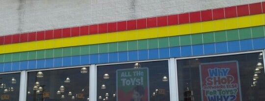 Toys"R"Us is one of ENGMAさんのお気に入りスポット.