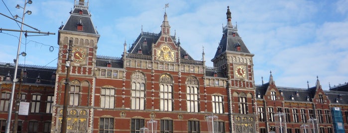 Центральный вокзал Амстердама is one of Amazing Amsterdam!.