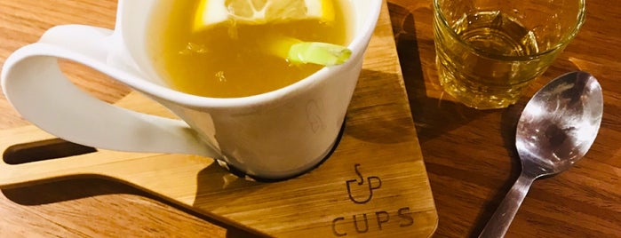 CUPS {Coffee & Kitchen} is one of Giana'nın Beğendiği Mekanlar.