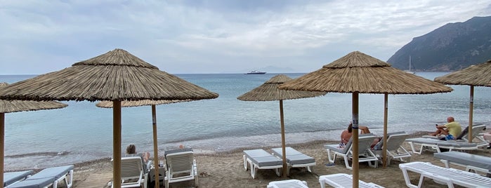 Kefalos Beach is one of สถานที่ที่ Selim ถูกใจ.