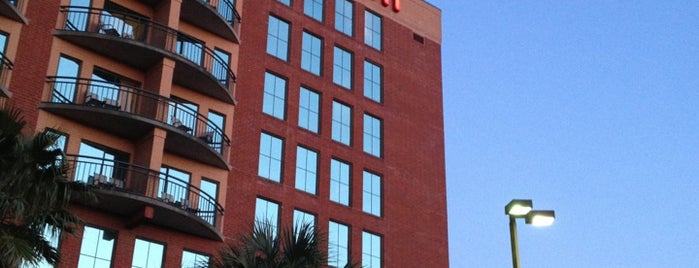 Marriott Savannah Riverfront is one of Kellyさんのお気に入りスポット.