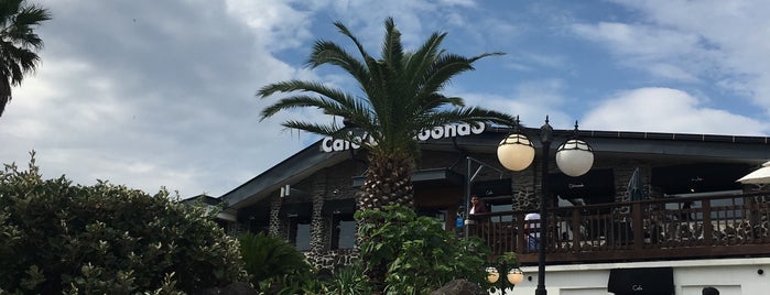 Cafe Delmoondo is one of Jeju Island.