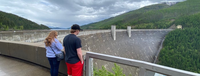 Hungry Horse Dam is one of Montana todos.