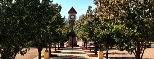Rankin Campus Clock Tower is one of Rankin Campus.