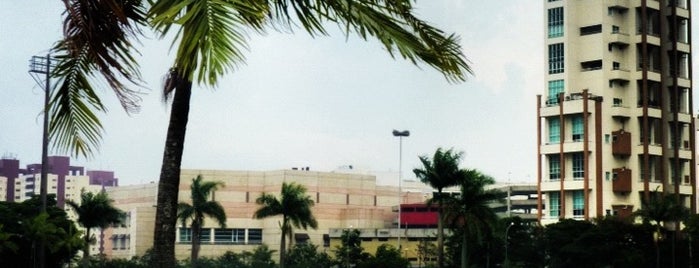 Centro Esportivo, Recreativo e Educativo do Trabalhador (CERET) is one of Vivendo mais ^_^.