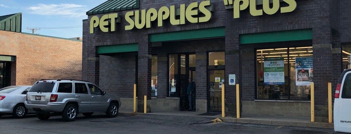 Pet Supplies Plus Elmwood Park is one of Steve ‘Pudgy’さんのお気に入りスポット.