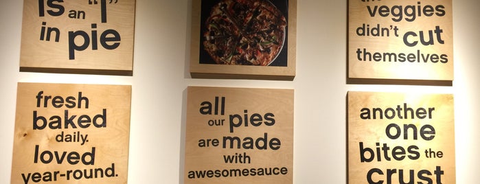 Pie Five Pizza Co. is one of สถานที่ที่ Daniel ถูกใจ.