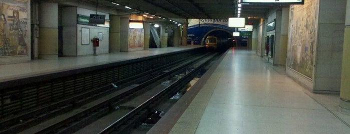 Estación José Hernández [Línea D] is one of Locais curtidos por María.
