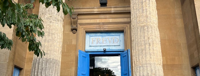 Freud is one of Oxford.