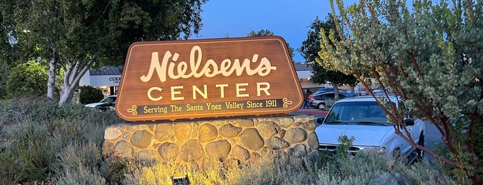 Nielsen's Market is one of Erikさんのお気に入りスポット.