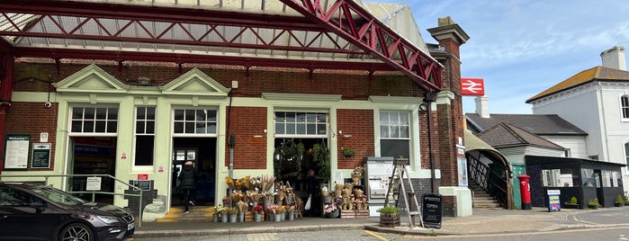 Hove Railway Station (HOV) is one of Train stations.