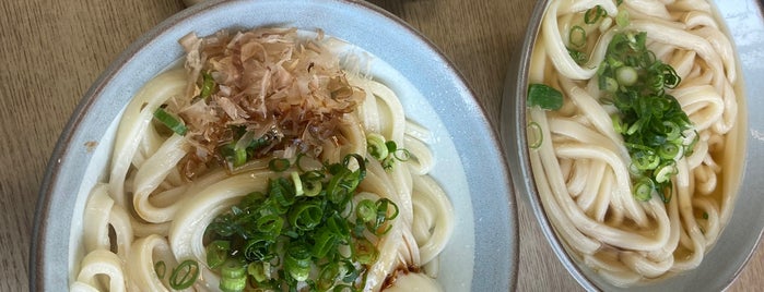 吉本食品 is one of めざせ全店制覇～さぬきうどん生活～　Category:Ramen or Noodle House.