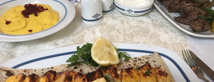 Shahrzad Restaurant | رستوران شهرزاد is one of Lugares favoritos de Saeed.