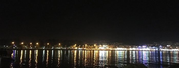 Paphos Harbour is one of Orte, die Julia gefallen.