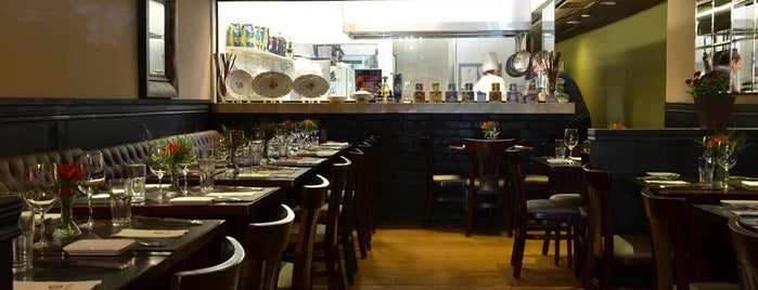 Antonietta Empório Restaurante is one of Tempat yang Disukai Milena.