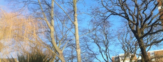 Dulwich Wood is one of Leisa 님이 좋아한 장소.