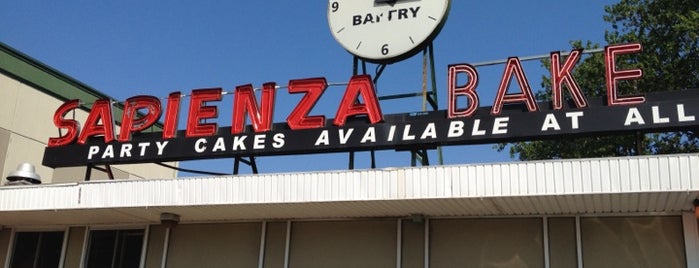 Sapienza Bake Shop is one of สถานที่ที่ Ashley ถูกใจ.