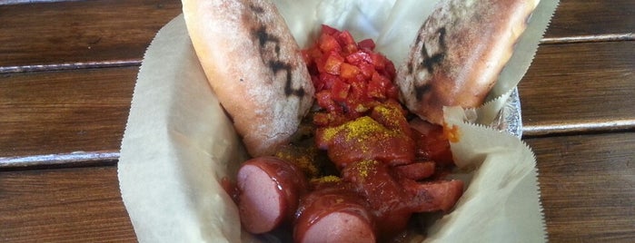 Rosamunde Sausage Grill is one of Oakland Foods.