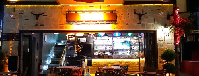 Twins Pub & Bistro is one of Aytuğ : понравившиеся места.