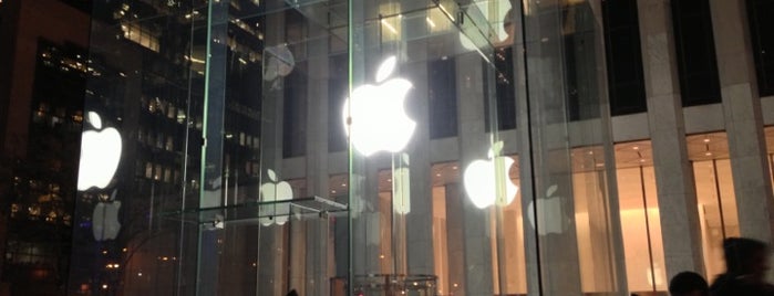 Apple Fifth Avenue is one of Awesome places in NYC.