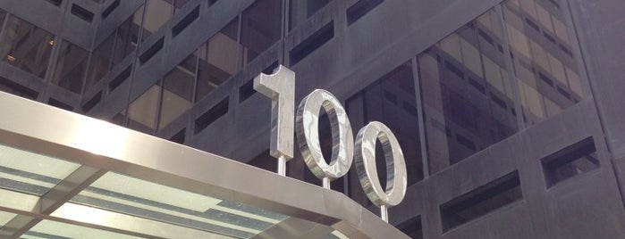 100 Summer Street is one of สถานที่ที่ Alwyn ถูกใจ.