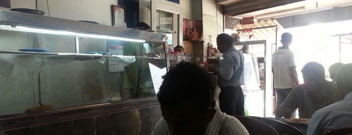 Saman Food Corner is one of Locais curtidos por Vishan.