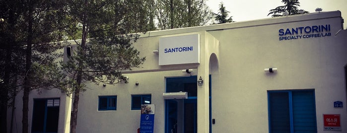 Santorini is one of 강릉에서 먹고 즐기기.