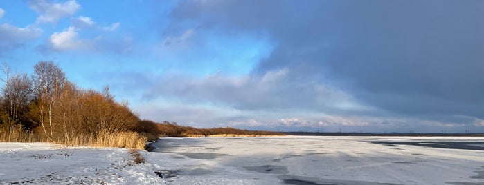 Lake Utonai is one of Hokkaido for driving.