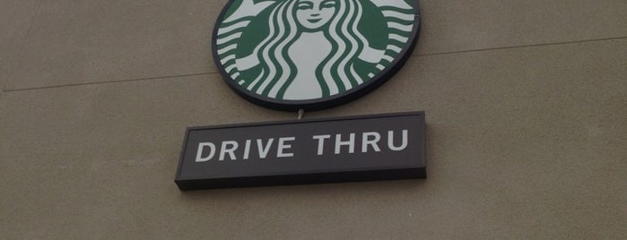 Starbucks is one of Gespeicherte Orte von Lena.