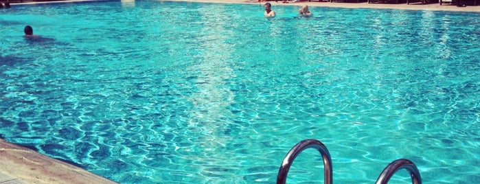 Hillside City Club Swimming Pool is one of Lugares favoritos de Turgay.
