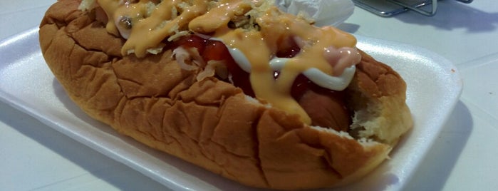 Riki Hot Dog is one of ᴡ’s Liked Places.