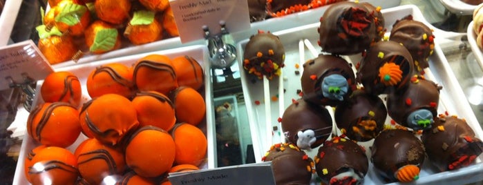 Godiva Chocolatier is one of Kimmie's Saved Places.