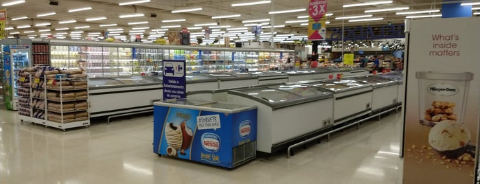 Carrefour is one of Pagetab - Páscoa 2018.