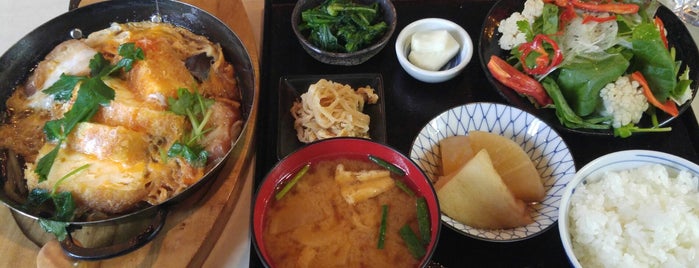 カフェレストラン AZUMA is one of 栗平駅 | おきゃくやマップ.