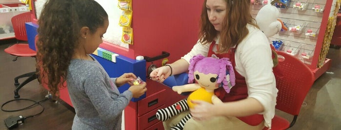 Build-a-Bear Workshop is one of Date Ideas.