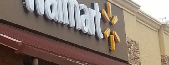 Walmart is one of Locais curtidos por Ricardo.