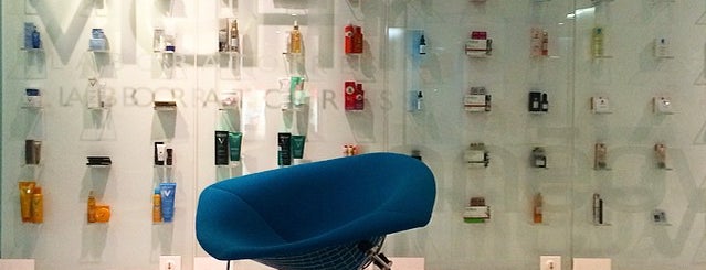 L'Oréal Cosmétique Active International is one of Bois-Colombes.