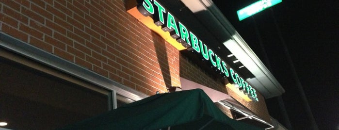 Starbucks is one of สถานที่ที่ jiresell ถูกใจ.