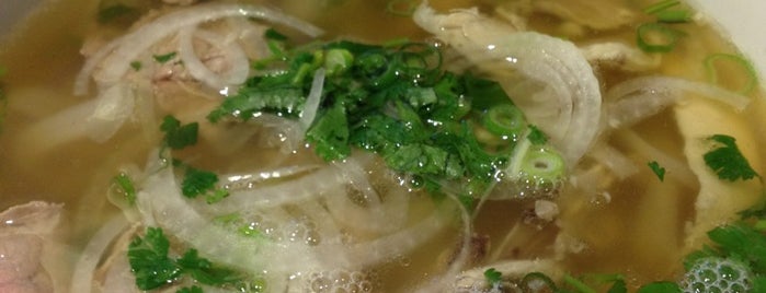 Super Bowl Phở & Bún Bò Huế is one of Christopher’s Liked Places.