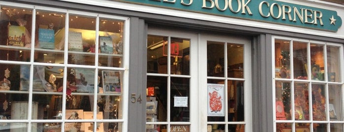 Mitchell's Book Corner is one of Weekend on Nantucket.