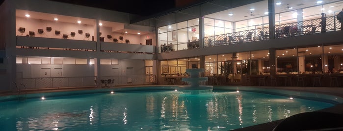 Jamaica Pegasus Hotel is one of Tempat yang Disukai Floydie.