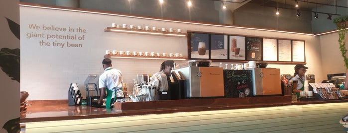 Starbucks Jamaica is one of Orte, die Floydie gefallen.