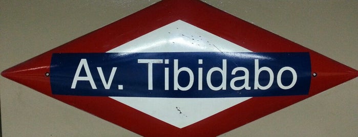 FGC Av. Tibidabo is one of สถานที่ที่ Bianca ถูกใจ.