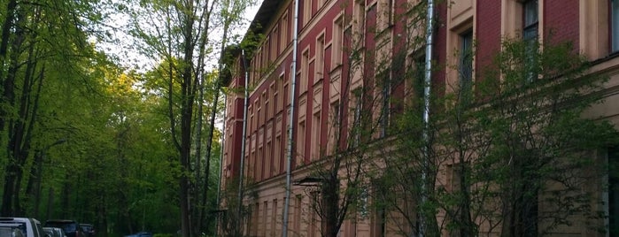 Дом Учёных в Лесном is one of Кампус СПбГПУ.