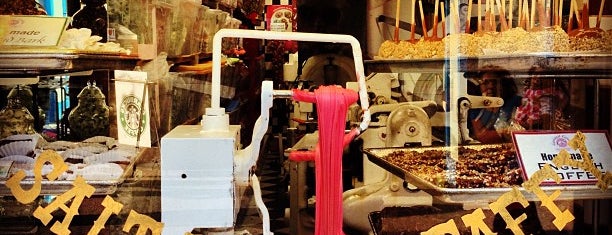 Carousel Candies is one of Foodies List.