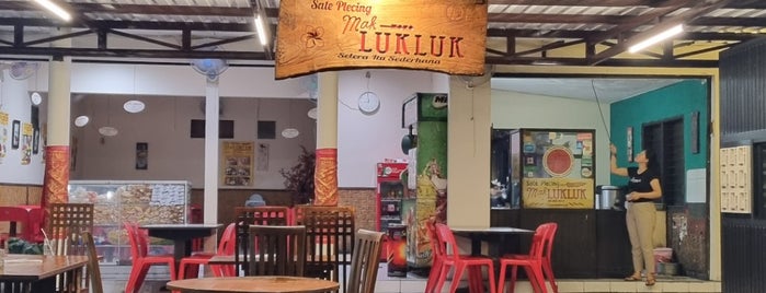 Warung Sate Plecing Mak Lukluk is one of Halal Indonesia Rest..